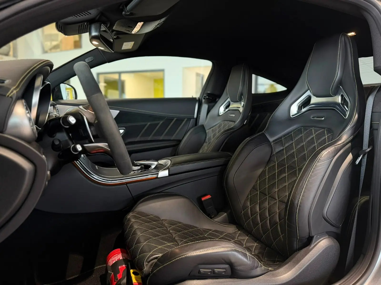 Mercedes-AMG C 63 S Coupé black Performance seats