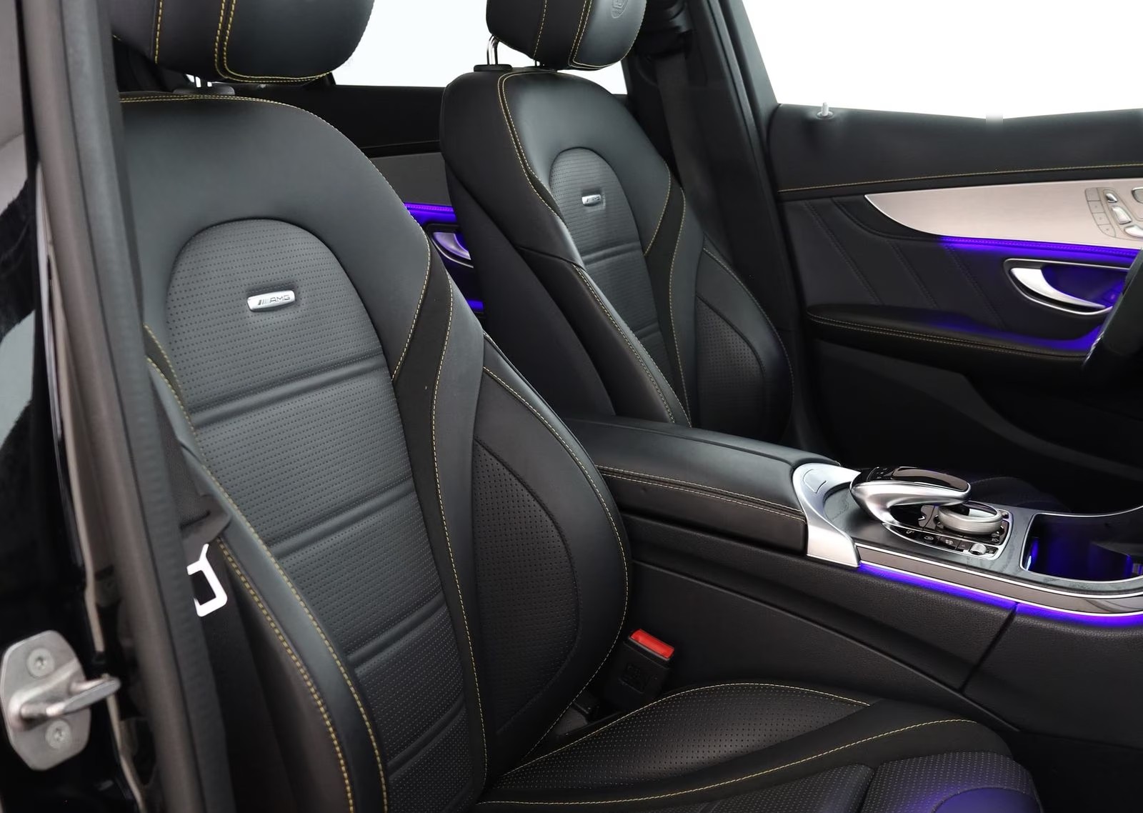 Mercedes-AMG C 63 S Saloon front sports seats in black Nappa leather