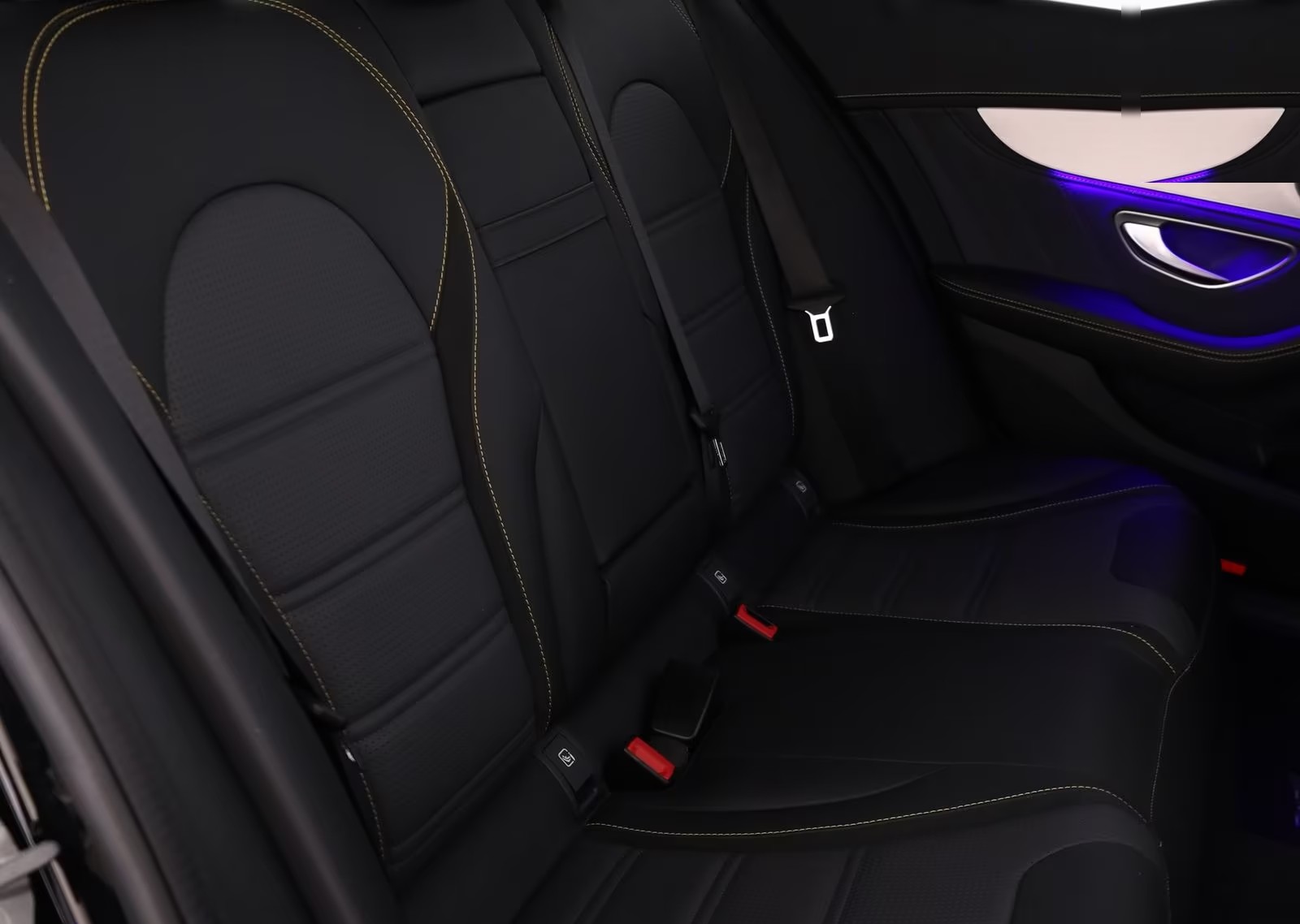Mercedes-AMG C 63 S Saloon rear seats