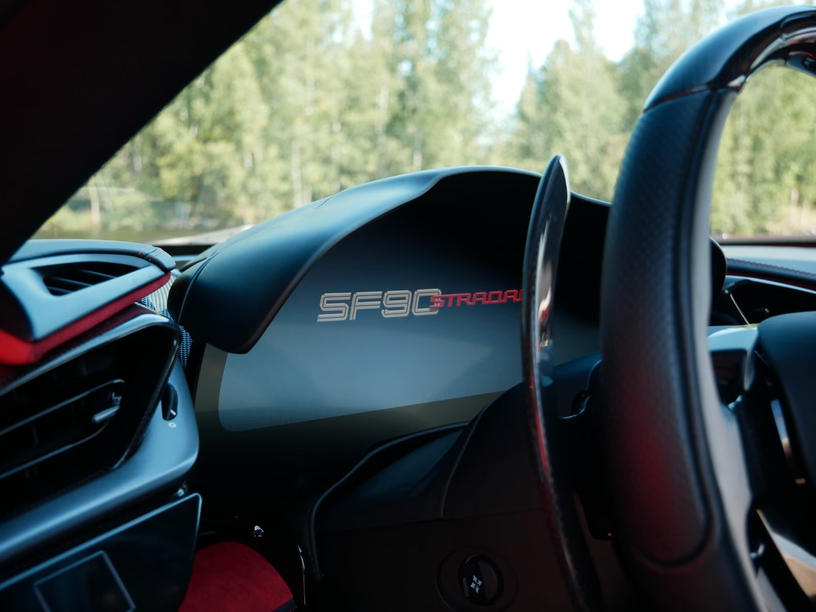 Ferrari SF90 Stradale 2022 — SF90 Stradale dashboard badge