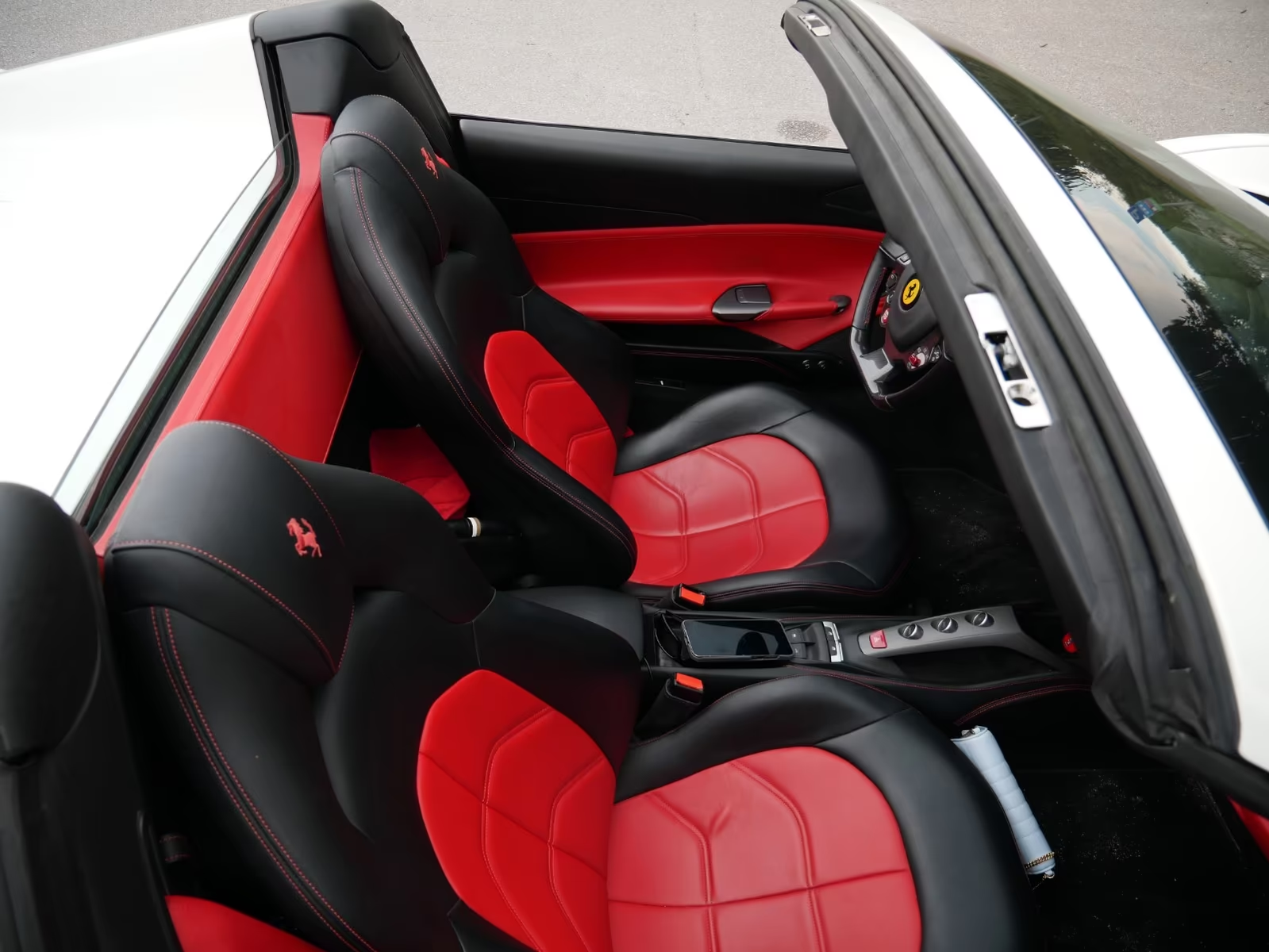 Ferrari 488 Spider Novitec 2017 — Nero/Rosso full leather interior