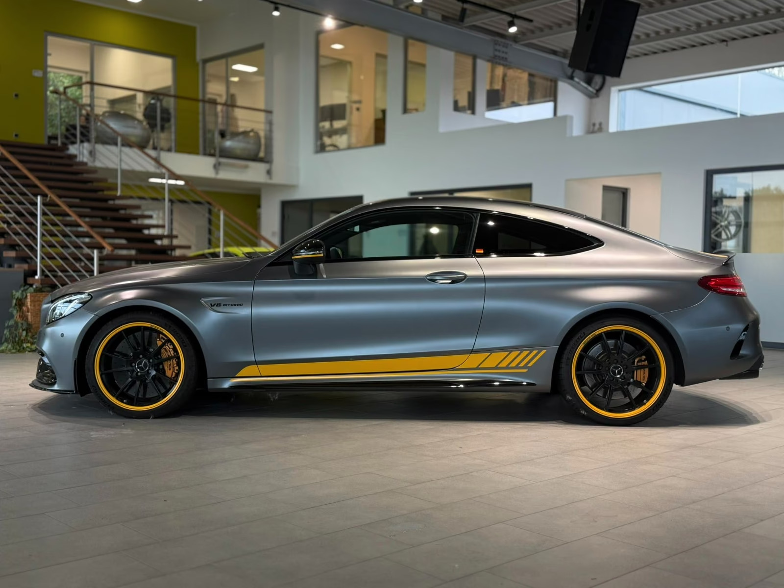 Mercedes-AMG C 63 S Coupé side profile