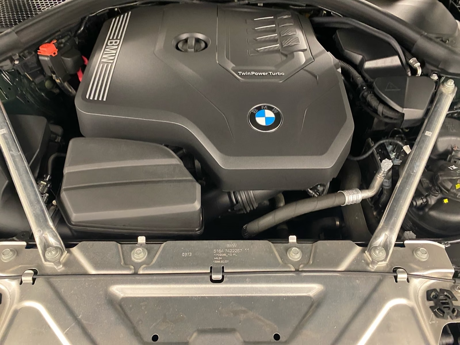 BMW 430i xDrive Gran Coupé 2023 — TwinPower Turbo engine bay