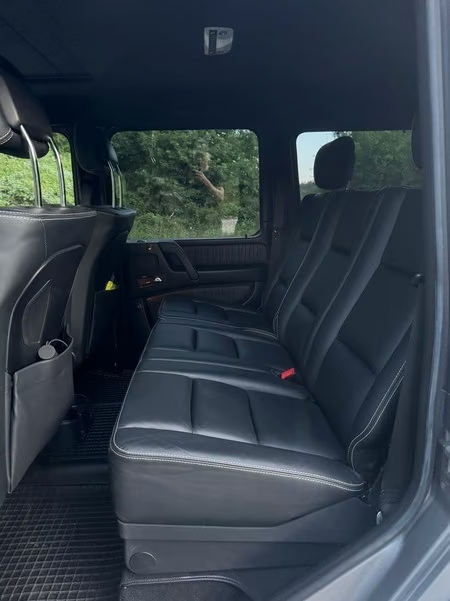 Mercedes-Benz G 500 Limited Edition 2018 — rear bench in black leather
