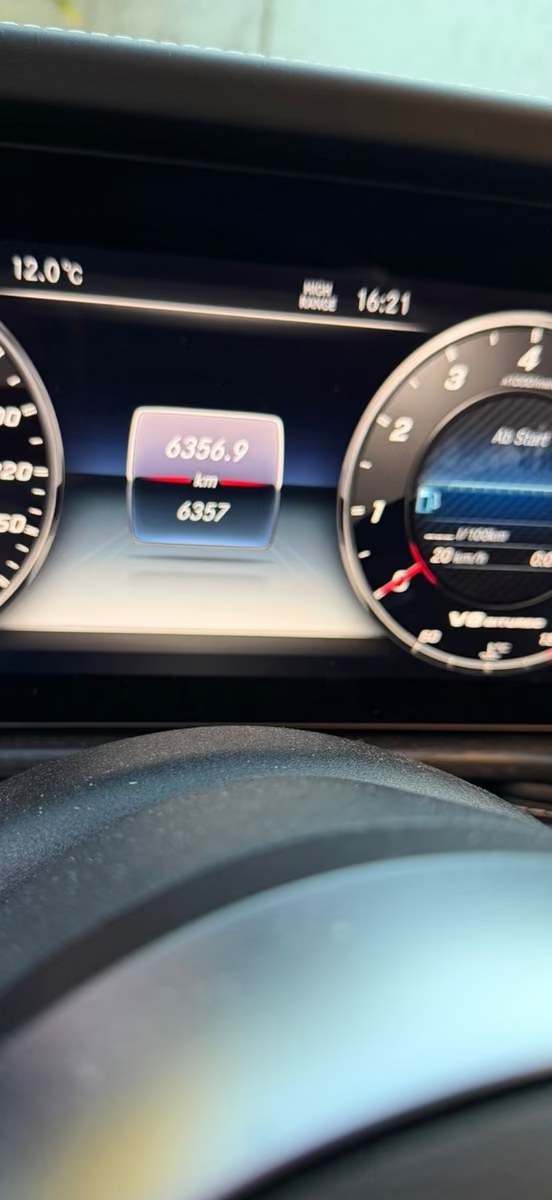 Instrument cluster of the AMG G 63 showing 6,356 km.