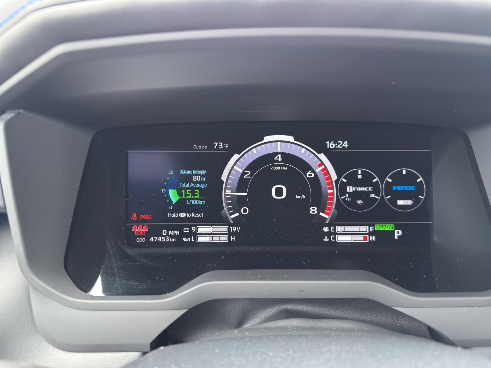 Digital instrument cluster of the Toyota Tundra showing 47,453 km.