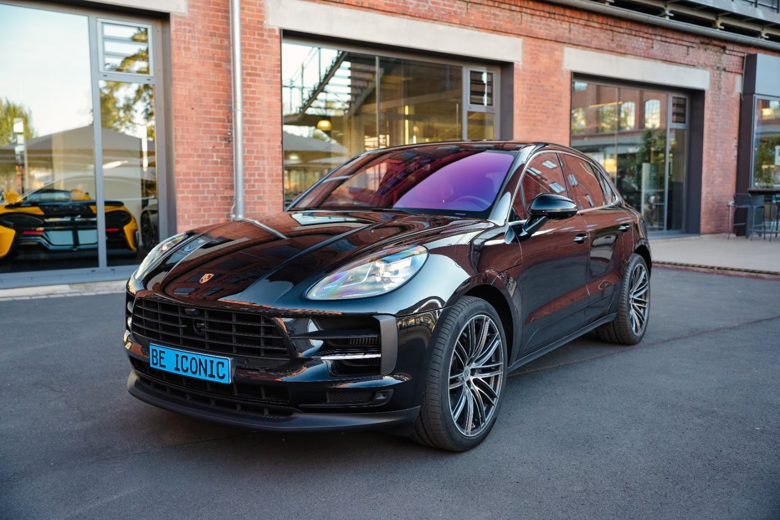 Porsche Macan S front three-quarter view