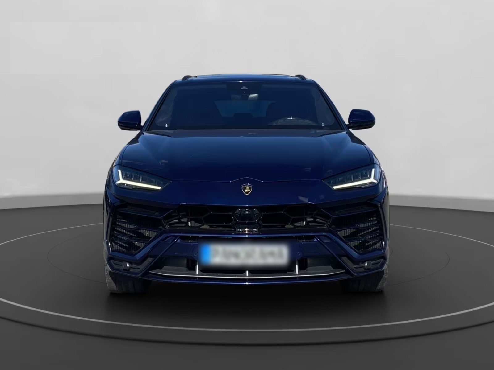 Lamborghini Urus 2018 — front view with LED headlights