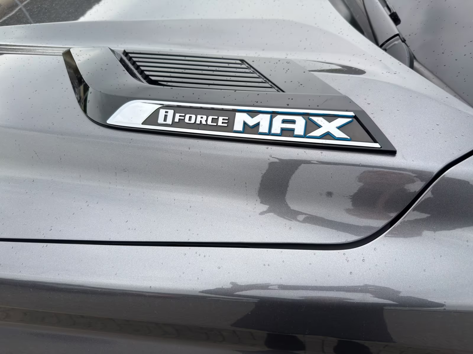 i-FORCE MAX hybrid badge on the bonnet of the Toyota Tundra.