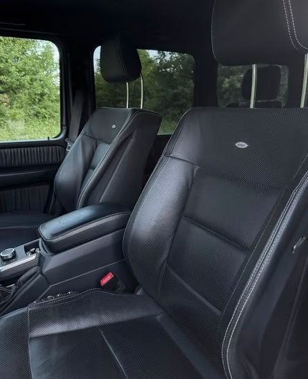 Mercedes-Benz G 500 Limited Edition 2018 — front Exclusive leather seats with white stitching