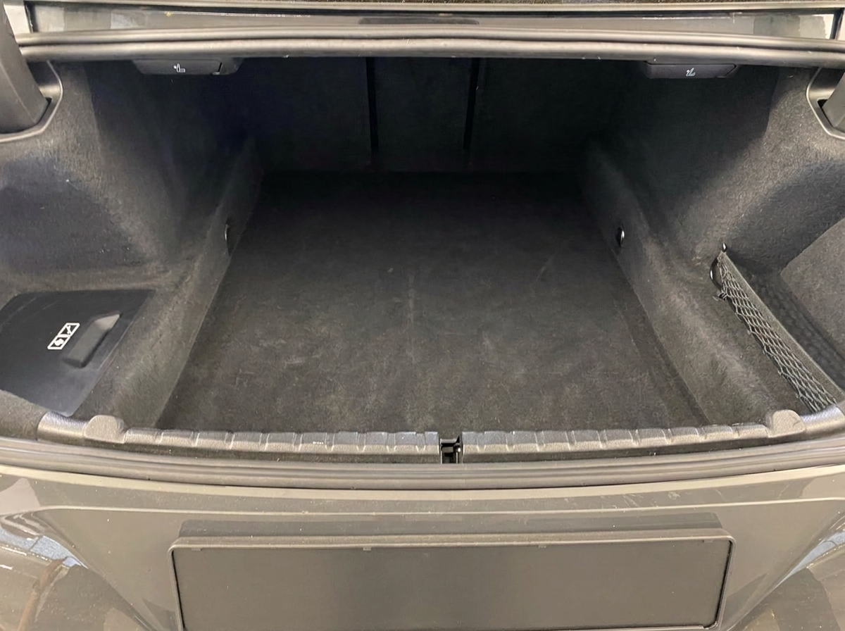 BMW M8 Competition Gran Coupé 2023 — luggage compartment