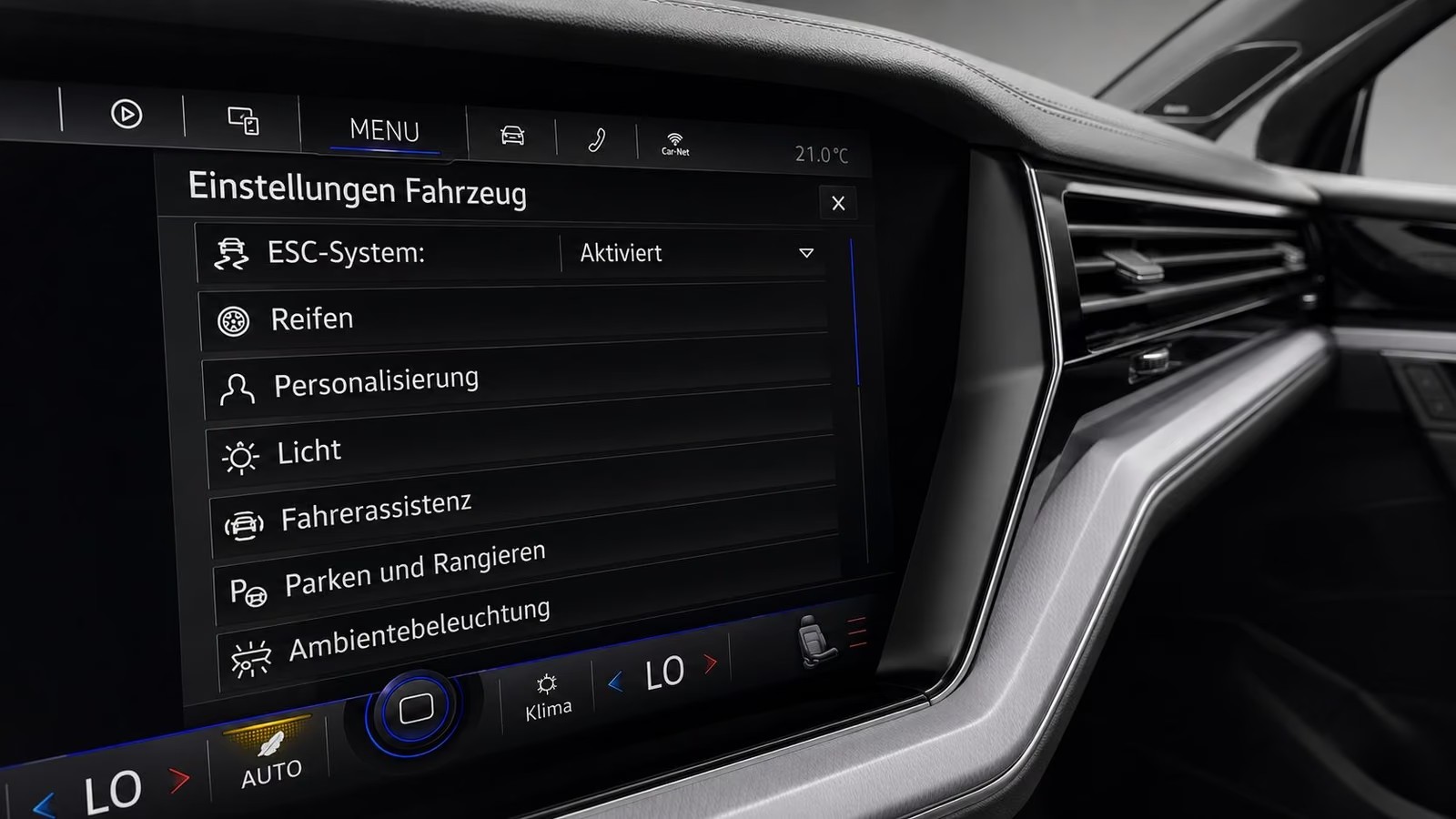 Close-up of the Touareg infotainment screen showing the vehicle settings menu.